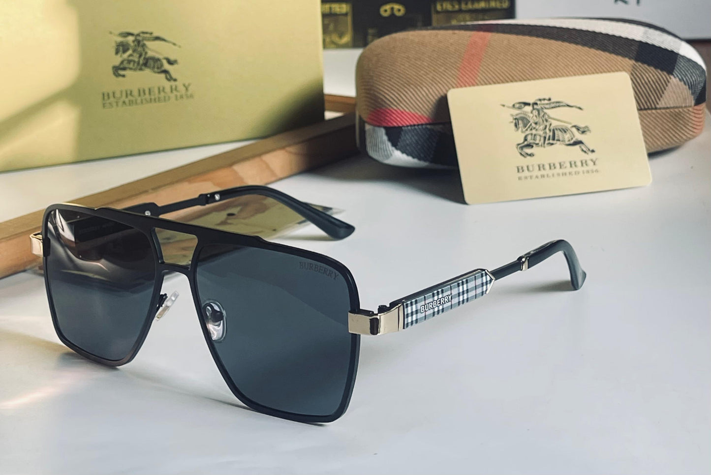 Burberry metal shades
