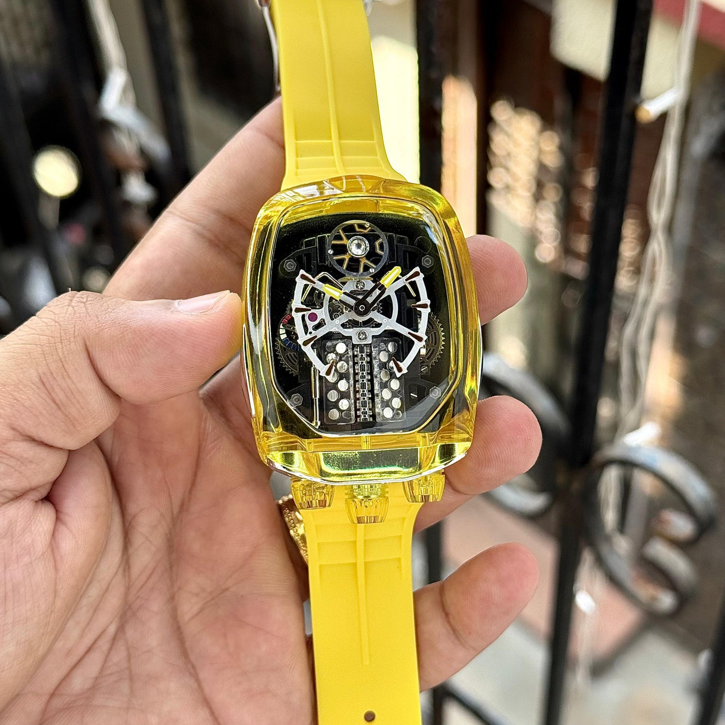 BUGATTI CHIRON ENGINE ON YOUR WRIST!