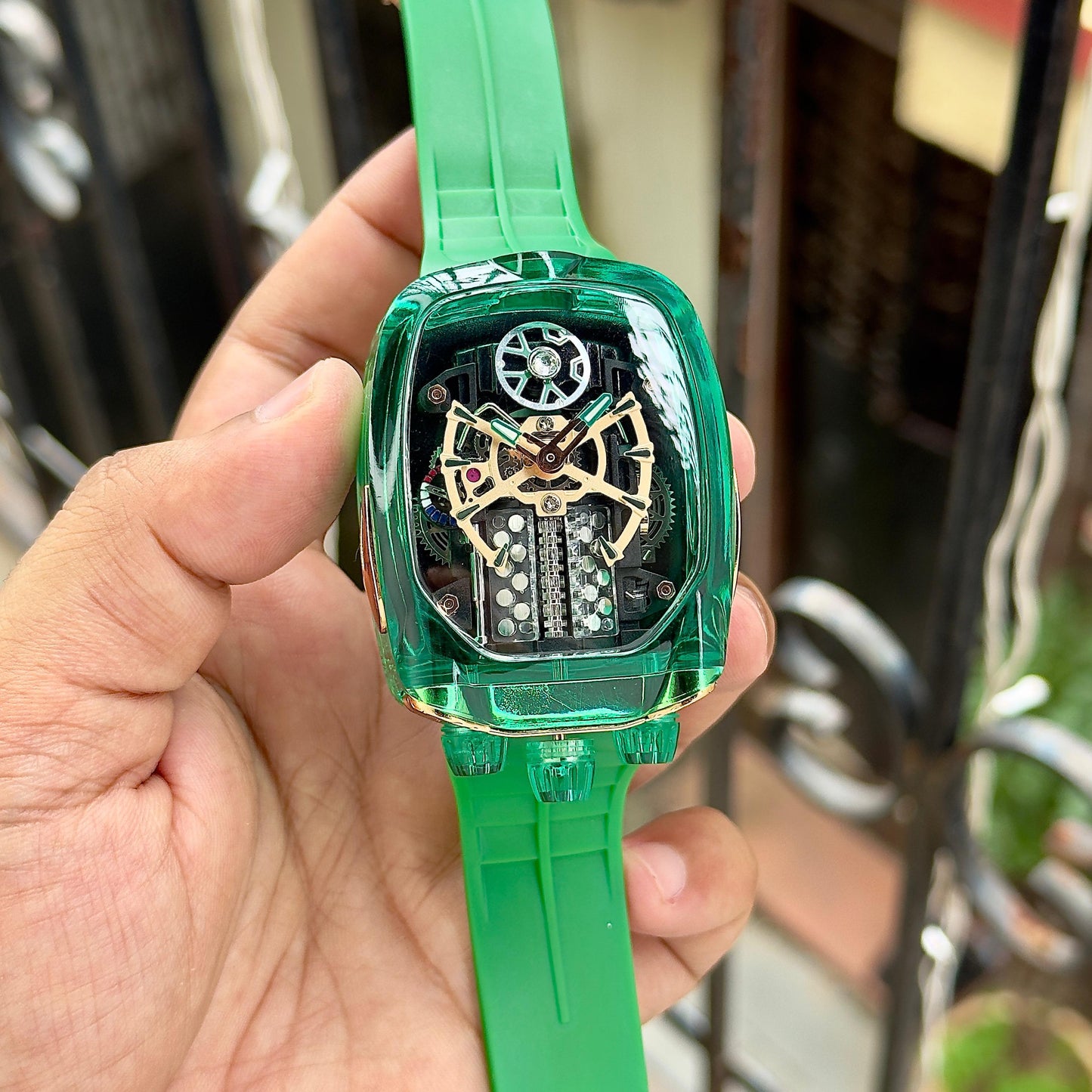 BUGATTI CHIRON ENGINE ON YOUR WRIST!